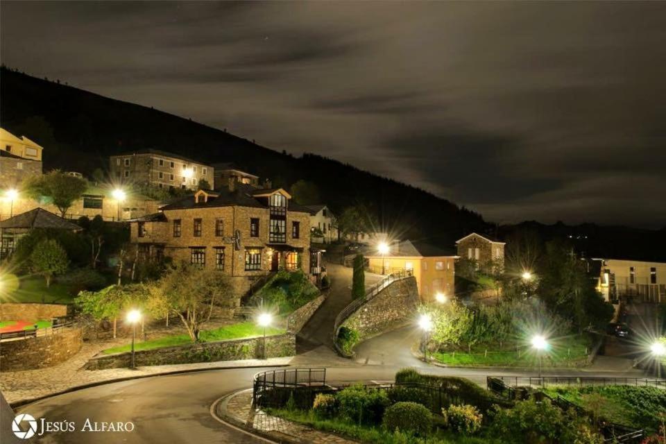 Apartamentos Rurales Tin Turismo Santa Eulalia de Oscos Εξωτερικό φωτογραφία