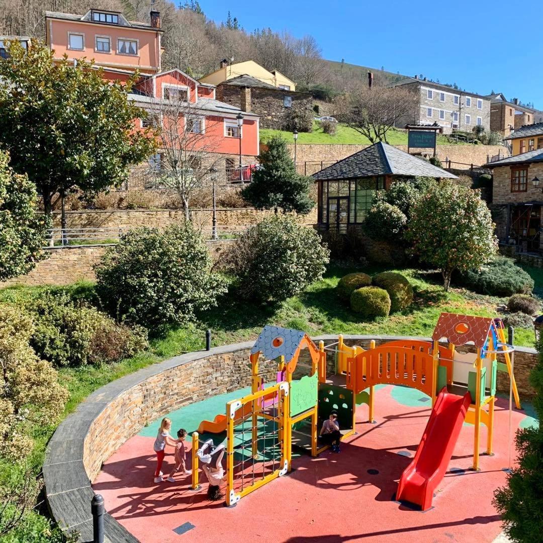Apartamentos Rurales Tin Turismo Santa Eulalia de Oscos Εξωτερικό φωτογραφία